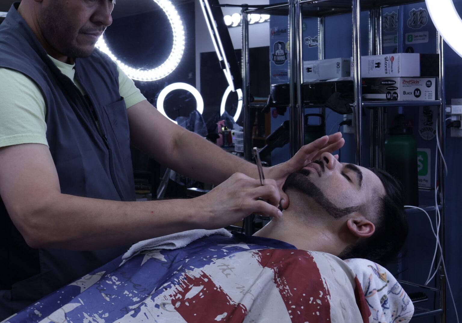 Elegance Barbershop (16)